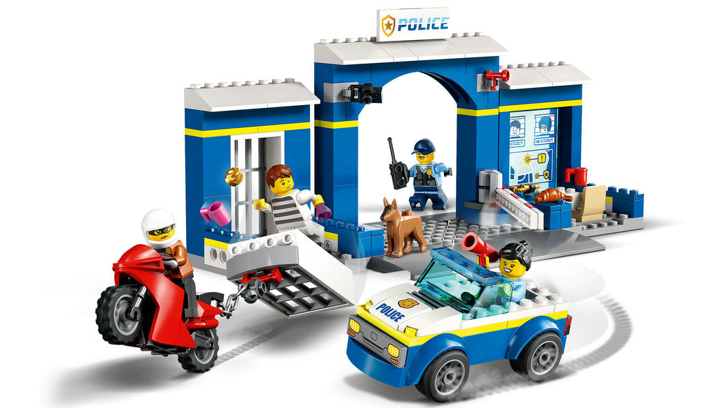 City: Police Station Chase - Ages 4+