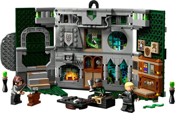 Harry Potter: Slytherin™ House Banner - Ages 9+