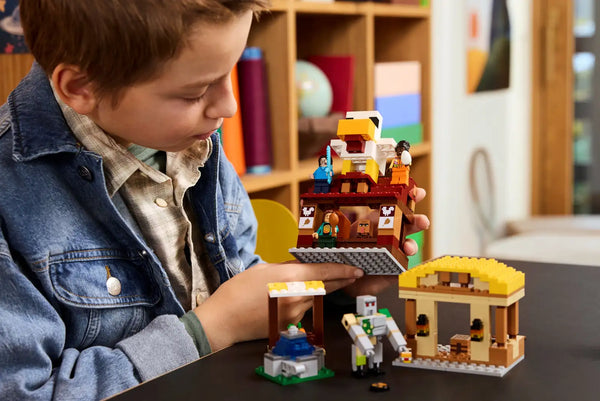 Lego: Minecraft the Ghast Balloon Village Attack - Ages 10+