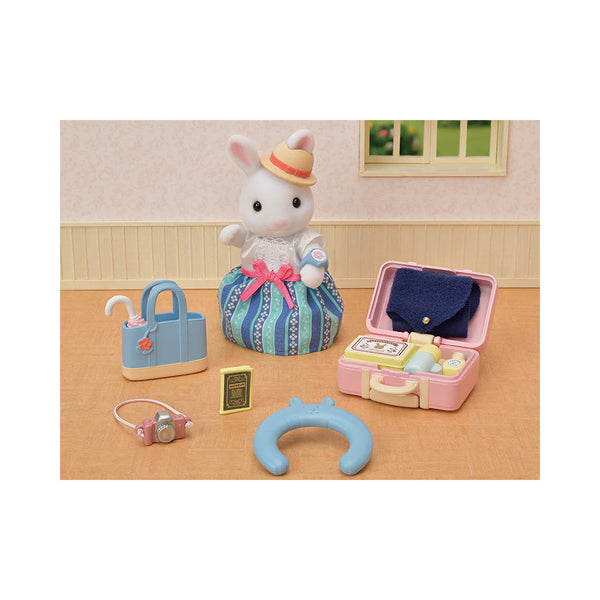 Weekend Travel Set - Snow Rabbit Mother - Calico Critters Ages 3+