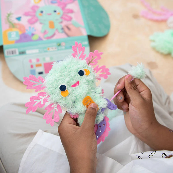 Everyday Craft - Lacing Charms Axolotl Craft Kit