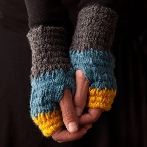 Craft Crush: Loop-de-loom Weaving Loom - Ages 8+