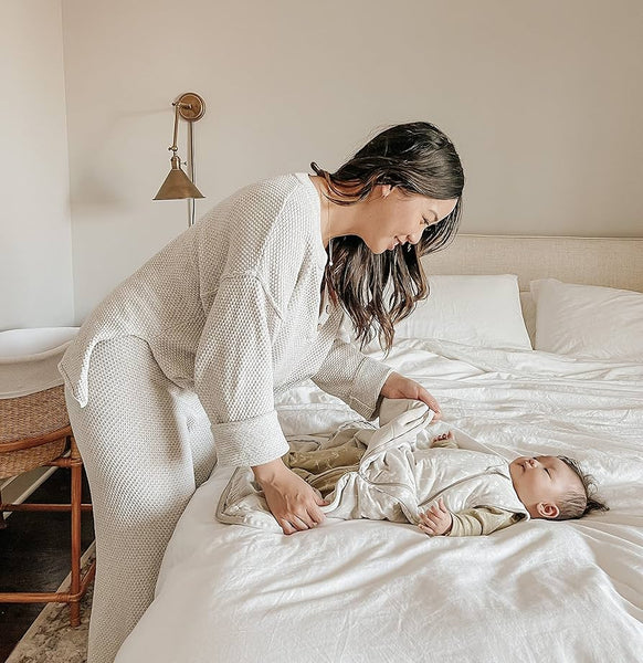 Gunamuno: 
Sleep Sack Bamboo Duvet: Magnolia Light, 2.6 TOG - Ages 9-18mths