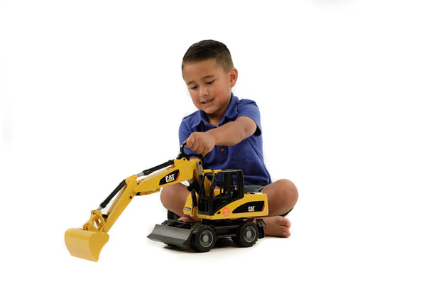 Bruder: CAT Wheeled Excavator - Ages 4+