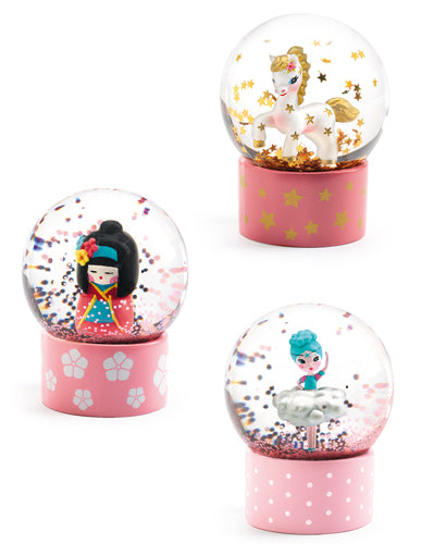 Make Your Own: Glitter Snow Globes