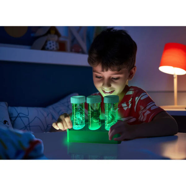 4M: KidzLabs: Glow Critter Lab - Ages 5+