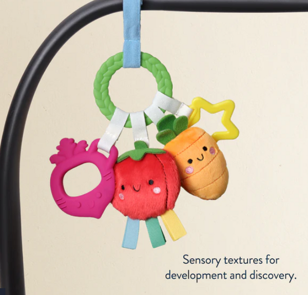 Itzy Ritzy - Bitzy Busy Ring™ Teething Activity Toy Veggie