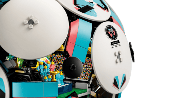 Lego: Editions - Soccer Ball - Ages 10+