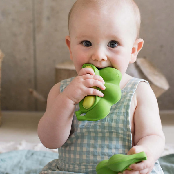 Oli & Carol: Keiko the Edamame Natural Rubber Teether & Bath Toy - Ages 0+