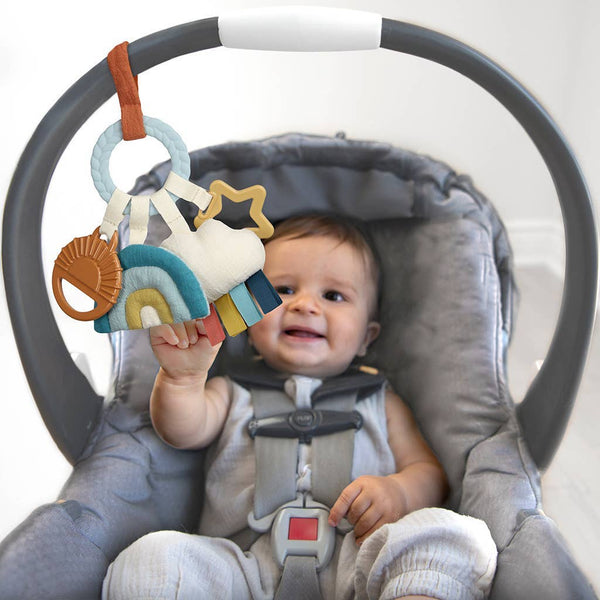 Itzy Ritzy - Bitzy Busy Ring™ Teething Activity Toy Rainbow