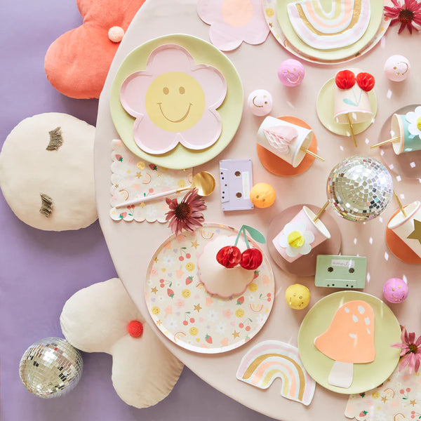 MM: Happy Icons Dinner Plates