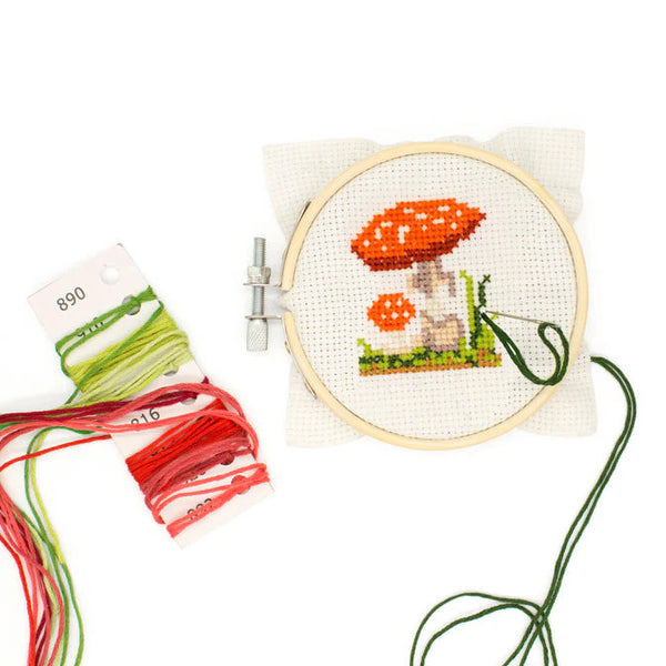 KL: Mini Cross Stitch Embroidery Kit - Mushroom