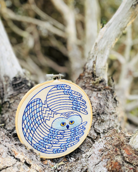 Snowy Owl: Complete Embroidery Kit - Level 2