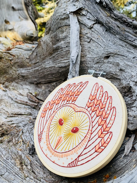 Barn Owl: Complete Embroidery Kit - Level 2