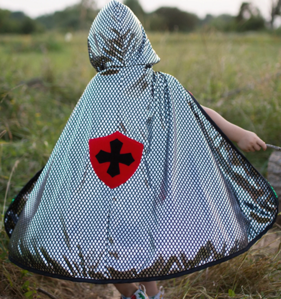 GP: Reversible Dragon/Knight Cape - Size 5-6