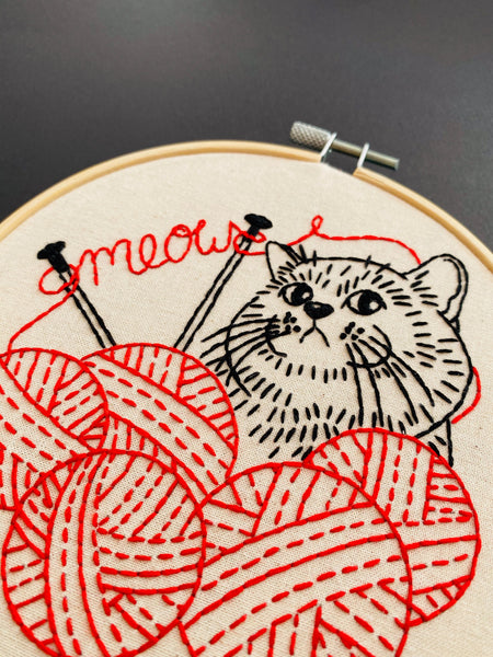 Knittin' Kitten: Complete Embroidery Kit - Level 1